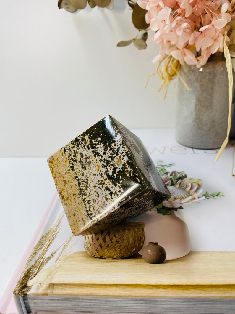 Brecciated Jasper Cube