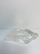 Load image into Gallery viewer, Clear Quartz Leaf Bowl