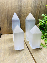 Load image into Gallery viewer, Selenite towers/obelisks