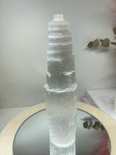 Load image into Gallery viewer, Large Selenite tower