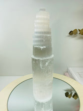 Load image into Gallery viewer, Large Selenite tower