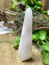 Load image into Gallery viewer, Mangano Calcite Tower Obelisk