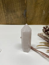 Load image into Gallery viewer, Mangano Calcite Tower Obelisk