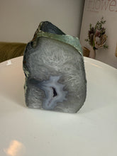Load image into Gallery viewer, Natural Agate Tea Light Candle Holder – Crystal Home Décor &amp; Gift