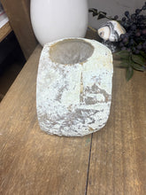 Load image into Gallery viewer, Natural Agate Tea Light Candle Holder – Crystal Home Décor &amp; Gift