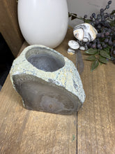 Load image into Gallery viewer, Natural Agate Tea Light Candle Holder – Crystal Home Décor &amp; Gift