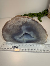 Load image into Gallery viewer, Natural Agate book ends