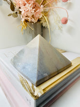Load image into Gallery viewer, Ocean Jasper Pyramid / paper weight