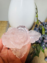 Load image into Gallery viewer, Rose Quartz hand carved flower