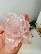 Load image into Gallery viewer, Rose Quartz hand carved flower