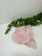 Load image into Gallery viewer, Rose Quartz hand carved flower