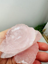 Load image into Gallery viewer, Rose Quartz hand carved flower