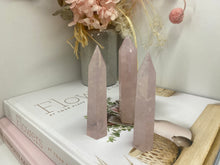 Load image into Gallery viewer, Rose Quartz single point towers