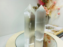 Load image into Gallery viewer, Selenite Obelisk