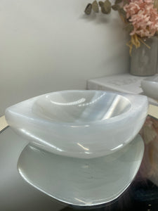 Selenite boat bowl