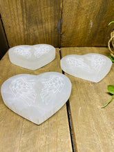 Load image into Gallery viewer, Selenite love heart disc and charging disc