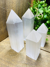 Load image into Gallery viewer, Selenite towers/obelisks