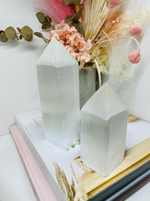 Load image into Gallery viewer, Selenite towers/obelisks