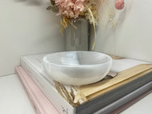 Load image into Gallery viewer, Selenite trinket bowl