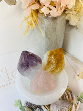 Load image into Gallery viewer, Small Selenite bowl with Amethyst point, Citrine point and rough Rose Quartz