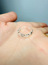 Load image into Gallery viewer, Sterling Silver Infinity Toe Ring – Adjustable 925 Silver Design