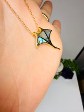 Load image into Gallery viewer, Sterling Silver Stingray Pendant – 18K Gold‑Plated Ocean Jewelry with Shell Detailing