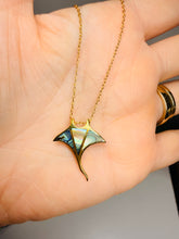 Load image into Gallery viewer, Sterling Silver Stingray Pendant – 18K Gold‑Plated Ocean Jewelry with Shell Detailing