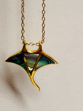Load image into Gallery viewer, Sterling Silver Stingray Pendant – 18K Gold‑Plated Ocean Jewelry with Shell Detailing