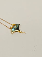 Load image into Gallery viewer, Sterling Silver Stingray Pendant – 18K Gold‑Plated Ocean Jewelry with Shell Detailing