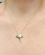 Load image into Gallery viewer, Sterling Silver Stingray Pendant – 18K Gold‑Plated Ocean Jewelry with Shell Detailing