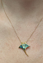 Load image into Gallery viewer, Sterling Silver Stingray Pendant – 18K Gold‑Plated Ocean Jewelry with Shell Detailing