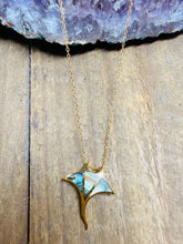 Load image into Gallery viewer, Sterling Silver Stingray Pendant – 18K Gold‑Plated Ocean Jewelry with Shell Detailing