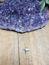 Load image into Gallery viewer, Sterling Silver Stingray Pendant – 18K Gold‑Plated Ocean Jewelry with Shell Detailing