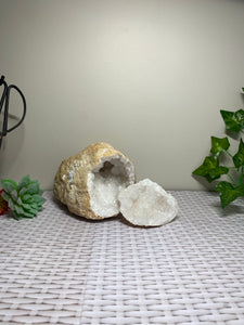Clear Quartz crystal geode - home décor and table display 20