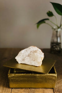 Gold trinket, jewellery or gift box with Quartz geode handle