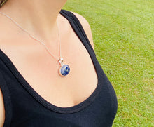 Load image into Gallery viewer, Lapis Lazuri pendant set in sterling silver - necklace