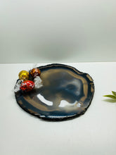 Load image into Gallery viewer, Large polished Natural Agate slice - cheese board, serving platter or display piece