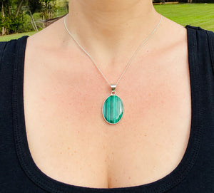 Malachite pendant set in sterling silver - necklace