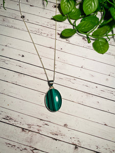 Malachite pendant set in sterling silver - necklace