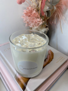 Medium clear Quartz infused natural soy Candle - Medium size (180g)
