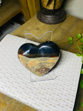 Load image into Gallery viewer, Natural Agate Geode heart with Quartz crystals inside