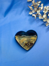 Load image into Gallery viewer, Natural Agate Geode heart with Quartz crystals inside