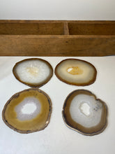 Load image into Gallery viewer, Set of 4 Natural polished Agate Slice drink coasters 01
