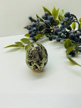 Load image into Gallery viewer, Pyrite egg