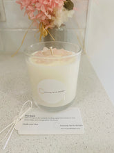 Load image into Gallery viewer, Medium Rose Quartz natural soy Candle - Medium size (180g)