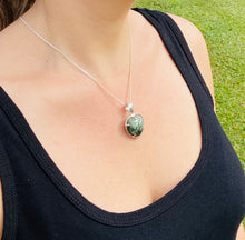 Load image into Gallery viewer, Seraphenite pendant set in sterling silver - necklace