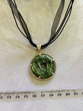 Load image into Gallery viewer, Seraphinite pendant set in sterling silver - necklace