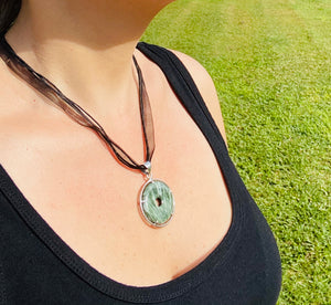 Seraphinite pendant set in sterling silver - necklace