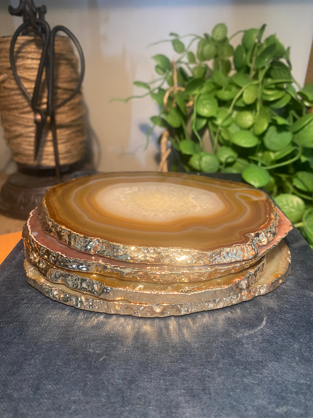 Set of 4 Natural polished Agate Slice drink coasters with Gold Electroplating around the edges