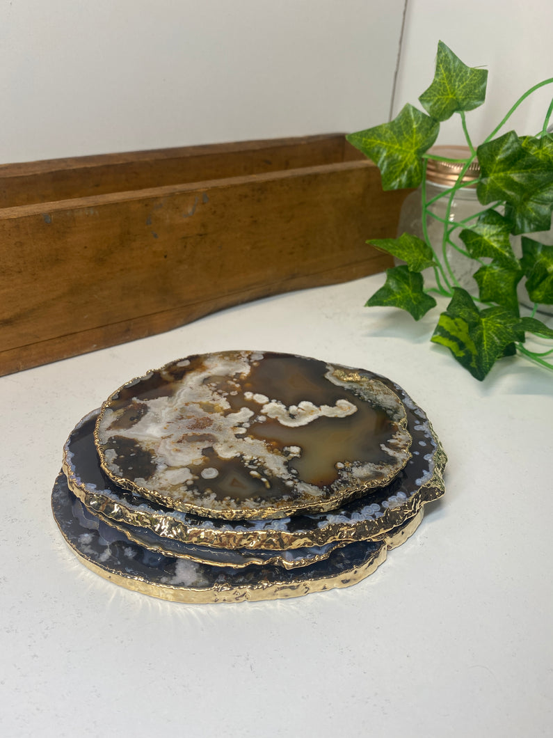 Set of 4 Natural polished Agate Slice drink coasters with Gold Electroplating around the edges 08